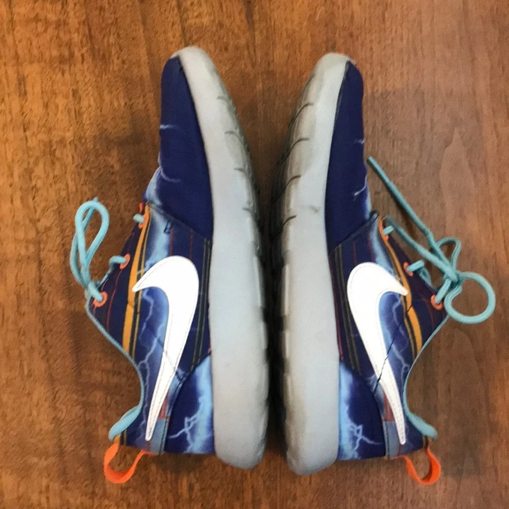 Nike blue lightening